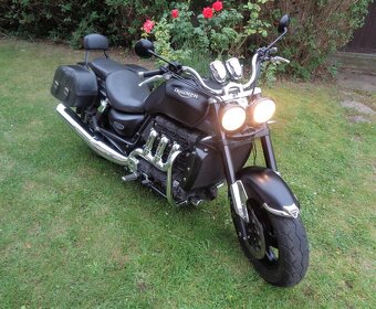 Triumph Rocket III Roadster r.v. 2011 - 10