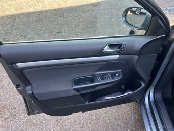 Volkswagen Golf Variant VI, 1,6 Tdi 77 Kw, Comfort line 2011 - 10