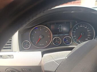VW Touareg - 10