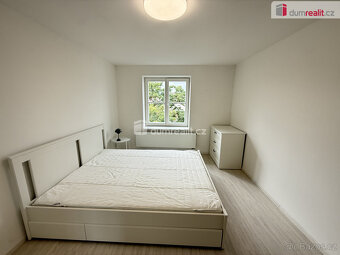 Pronájem bytu 2+kk 40 m2 P2 Nové Město po rekonstrukci výtah - 10