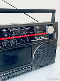 Radiomagnetofon Toshiba RT 6015, rok 1985 - 10