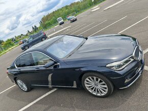 BMW 750i G11 XDrive INDIVIDUAL DPH ČR 2.majitel - 10