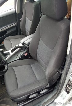 BMW 3 e91 320d individuál, nova technická, panorama - 10