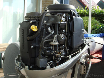 HONDA 25 HP čtyřtaktní závěsný motor - jako nový, ovládání ř - 10