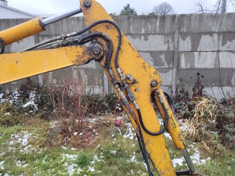 BAGR Schaeff Terex 1,65t s naklápěcí hydraulickou svahovkou - 10