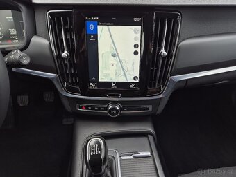 VOLVO V90 2.0D 2019 LED NAVI DPH 1 MAJITEL TOP CENA - 10
