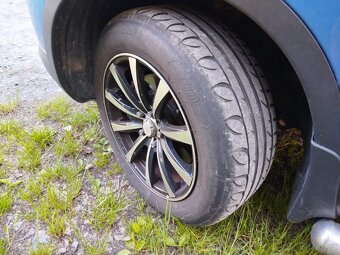 Nissan Qashqai 4x4 sedm míst - 10
