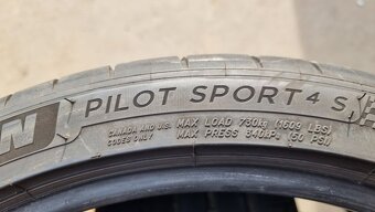 Letní pneu 255/35/20 Michelin - 10
