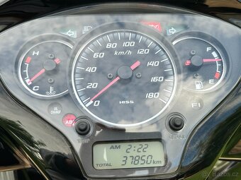 Honda SH 300i ABS - 10