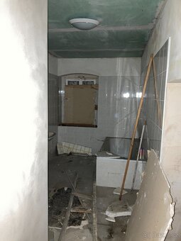 🏛️ Stavební parcela 657 m² se sítěmi – Plzeň-Božkov (Let - 10