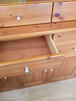 Dřevěný příborník IKEA - 10