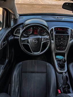 Opel Astra J Sports Tourer ve verzi 1.4 Turbo. - 10
