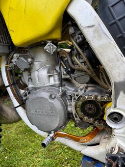 Suzuki RM 250 - 10