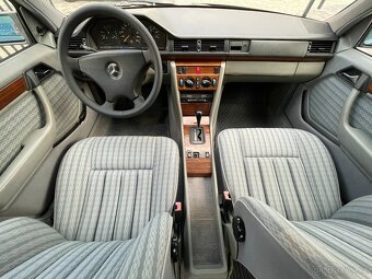 Mercedes Benz 300 D - 10