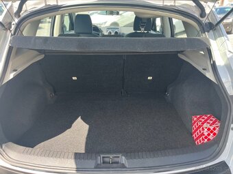 NISSAN QASHQAI 2,0 dCi 4x4 1.MAJITEL TAŽNÉ ZAŘÍZENÍ - 10