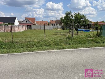 Prodej pozemku pro bydlení, 600 m2 - Drnholec, ev.č. 00121 - 10