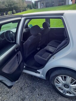 Volkswagen Golf, 1,6i 74KW, klima, r.v. 1999 - 10