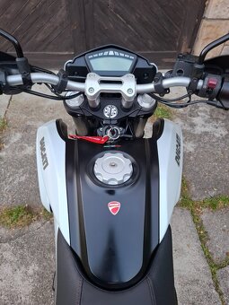 Hyperstrada 821 - 10