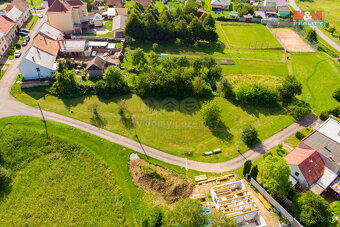 Prodej pozemku k bydlení, 1021 m², Uhřice - 10