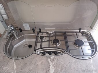 karavan Bürstner 490TL,22'Podlahové vytápění,Mover,Švýcarsk - 10