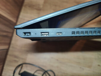 Notebook Lenovo ThinkPad T570 na opravu nebo ND - 10