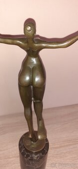 Bronzová socha - 10