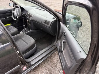 Prodám Volkswagen Golf IV. 1,4. 55 Kw benzín - 10