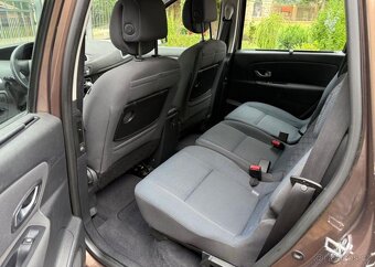 Renault Grand Scénic 130 / 1,4i - 7 Míst , Tažné benzín - 10