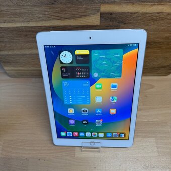 iPad 5 32GB, WiFi + Cellular (12 měsíců záruka) - 10