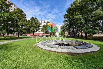 Pronájem moderního 3+kk, 83 m2 s garážovým stáním v centru B - 10