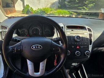 Kia Ceed 1.4 CVVT 2013 kombi - 10
