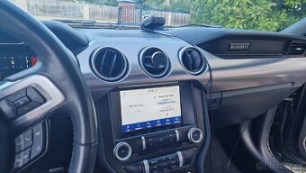 Ford Mustang Bullitt - 10