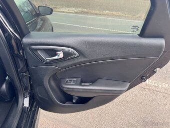 Chrysler 200S Limited 2,4 Kůže Klima 2015 - 10