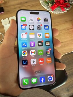 Apple Iphone 15 Pro Max 256GB černý - 10