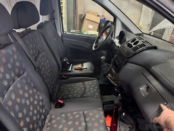 Mercedes-Benz Vito W639: bedna - 10