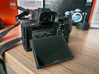 Sony A7RII + 3 objektivy - 10