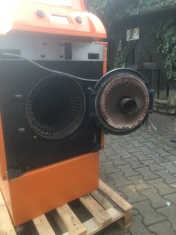 Prodám  kotel na olej 17 - 20 Kw - 10