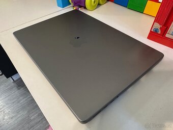 MacBook Pro M2 14" 512GB 16GB RAM - 10