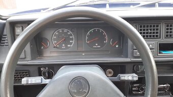135 LXI Favorit 1994 vin: TMBAEF200R0880367 - 10
