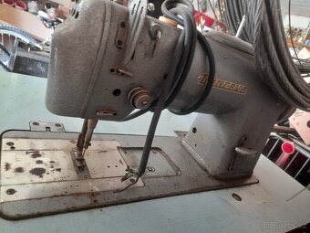 Šicí stroj Minerva - 10