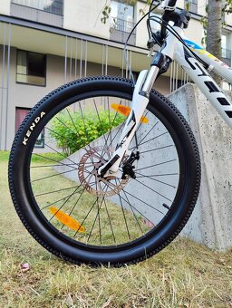 Horské kolo Scott Scale JR 24 Nino Schurter - 10