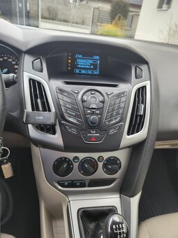 Ford Focus MK III 1.6 TDCi 70kW - 10