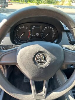 Škoda Fabia - 10