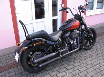 Harley Davidson FXBBS Street Bob motor M8 - 10