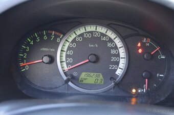 Mazda 5 1.8 BENZIN 85 KW  HEZKÝ STAV - 10