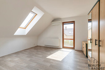 Prodej rodinného domu 240 m², pozemek 569 m² U potoka, Kobyl - 10
