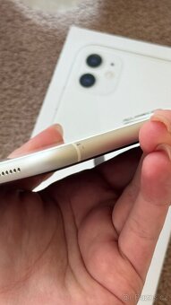 iPhone 11 128 GB, bílý - 10