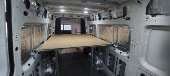 Obytná vestavba VW Crafter 2.0 tdi - 10