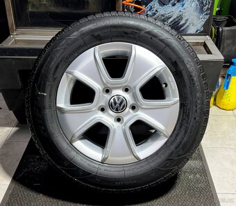 Originál kola VW 5x120 R16, pneu 215/65 R16 98H DOT2618 - 10
