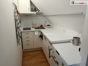Velmi pěkný byt 2+kk po rekonstrukci, Praha 5-Smíchov - 10